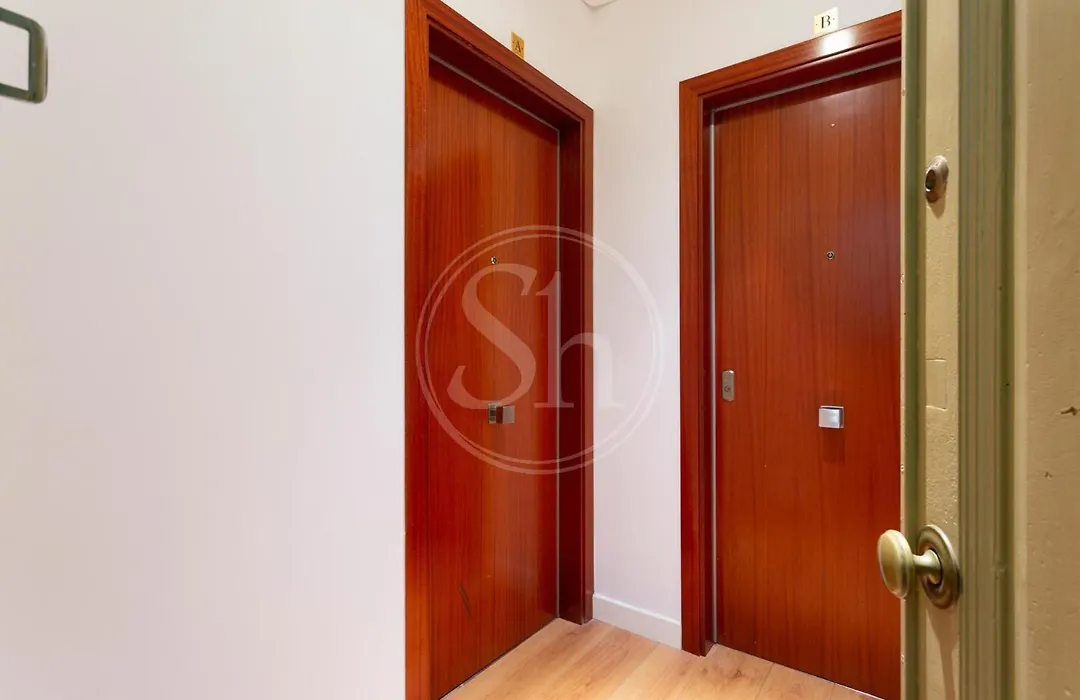 Cozy Apartment Beside Sagrada Familia-1