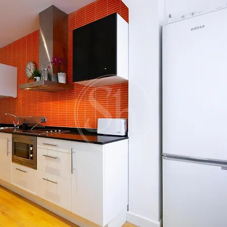Cozy Apartment Beside Sagrada Familia-2